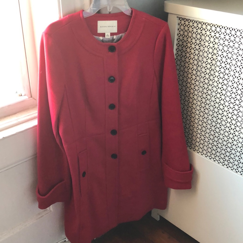 Great red coat! Never used